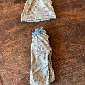 BURLEBO Green and Blue Adventure Onesie with matching hat Size Newborn